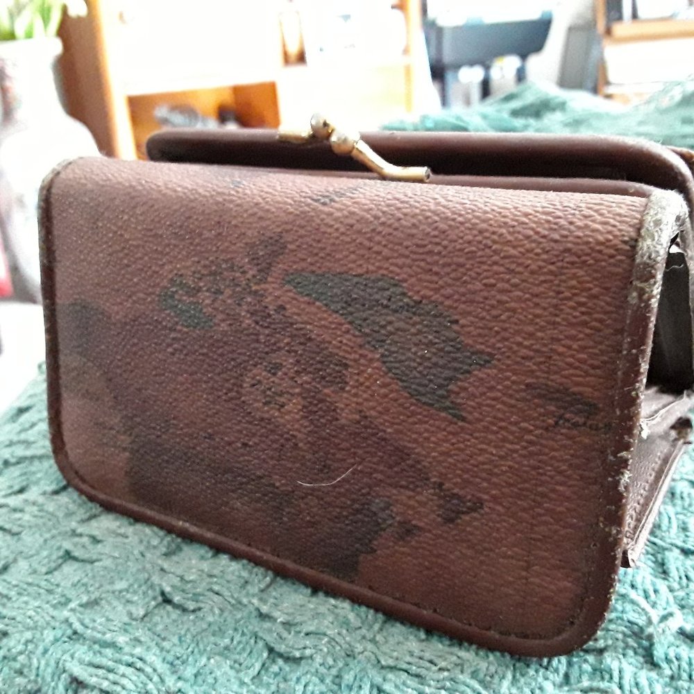 Vintage Gitano Womans Trifold Brown Wotld Wallet